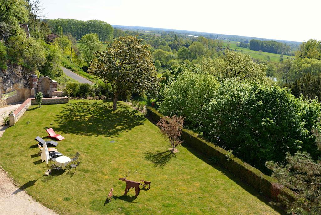 Gites Troglodytes Du Chateau De L'Etoile Vernou-sur-Brenne Exterior photo